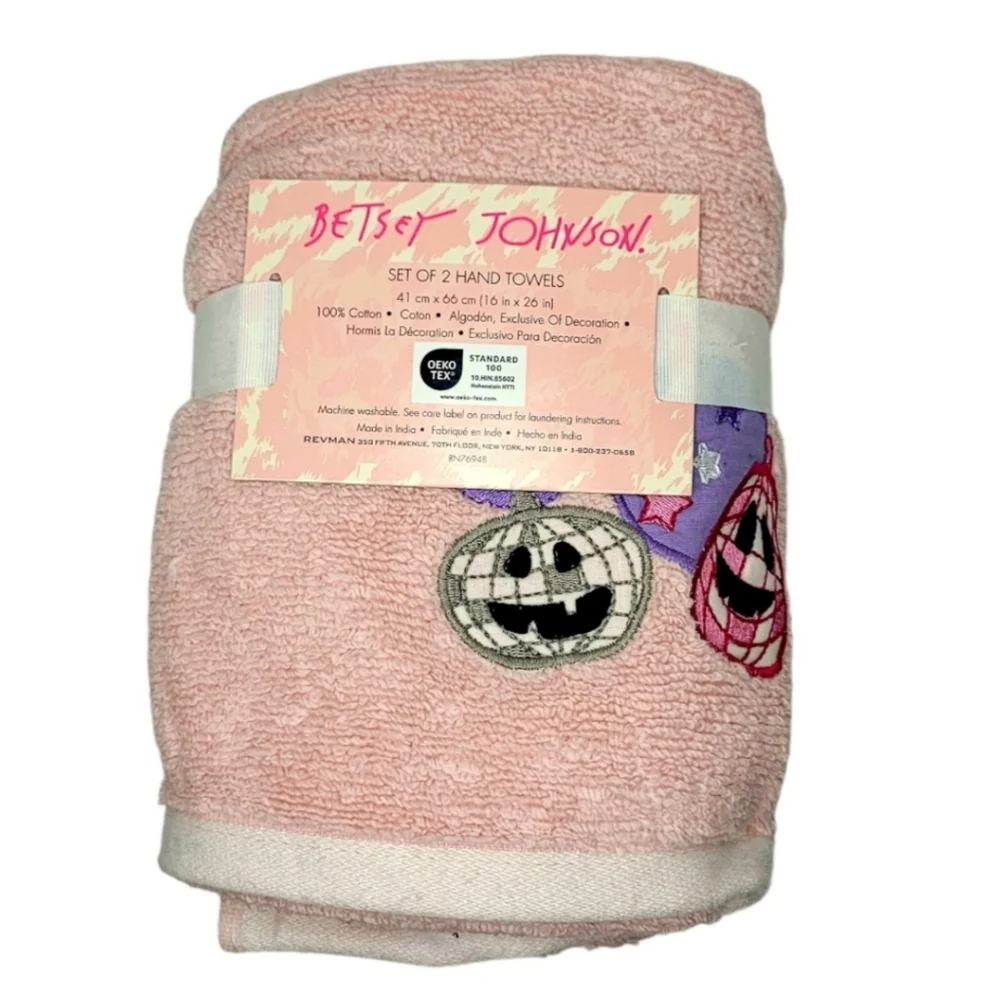 🆑️ CLEARANCE Betsey Johnson Pink Halloween Pumpkins Hand Towels Set Of Two